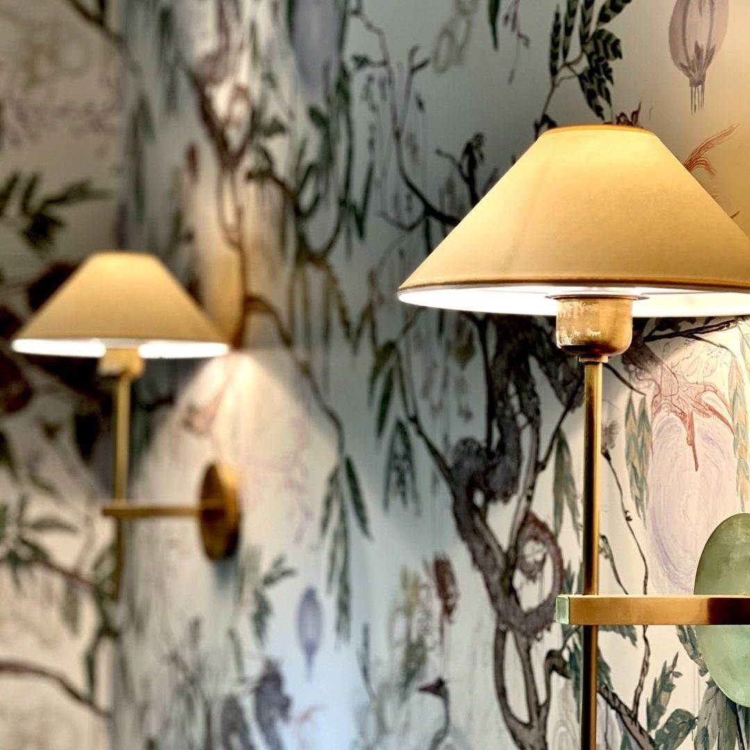 Silva Lámpara de Pared con Pantalla Cónica Blanca de Tela — imagen 2 | Aura Lighting