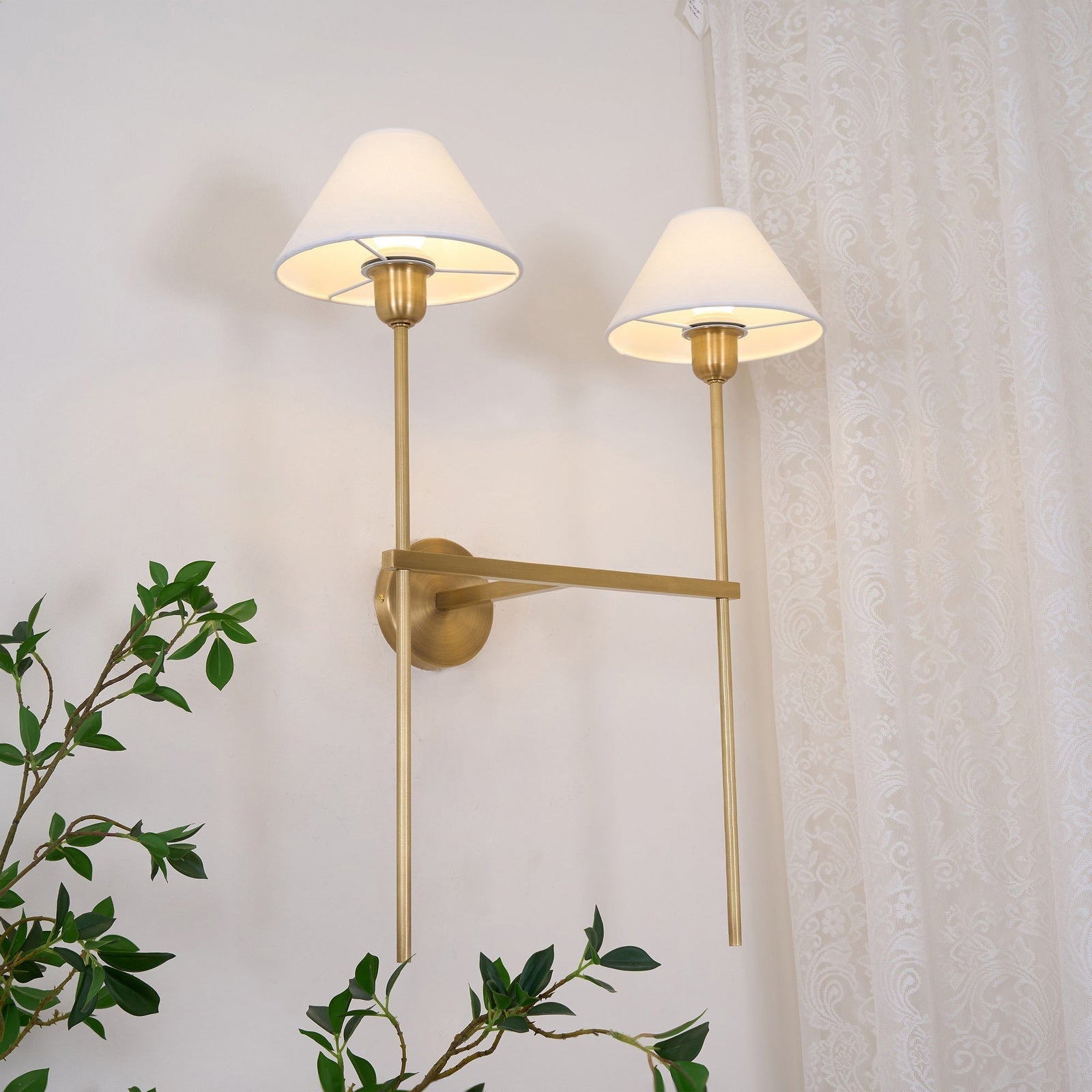 Silva Lámpara de Pared con Pantalla Cónica Blanca de Tela — imagen 20 | Aura Lighting