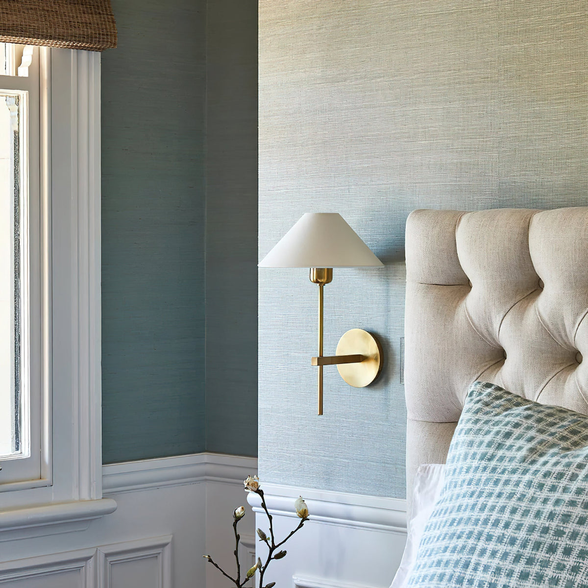 Silva Lámpara de Pared con Pantalla Cónica Blanca de Tela — imagen 26 | Aura Lighting