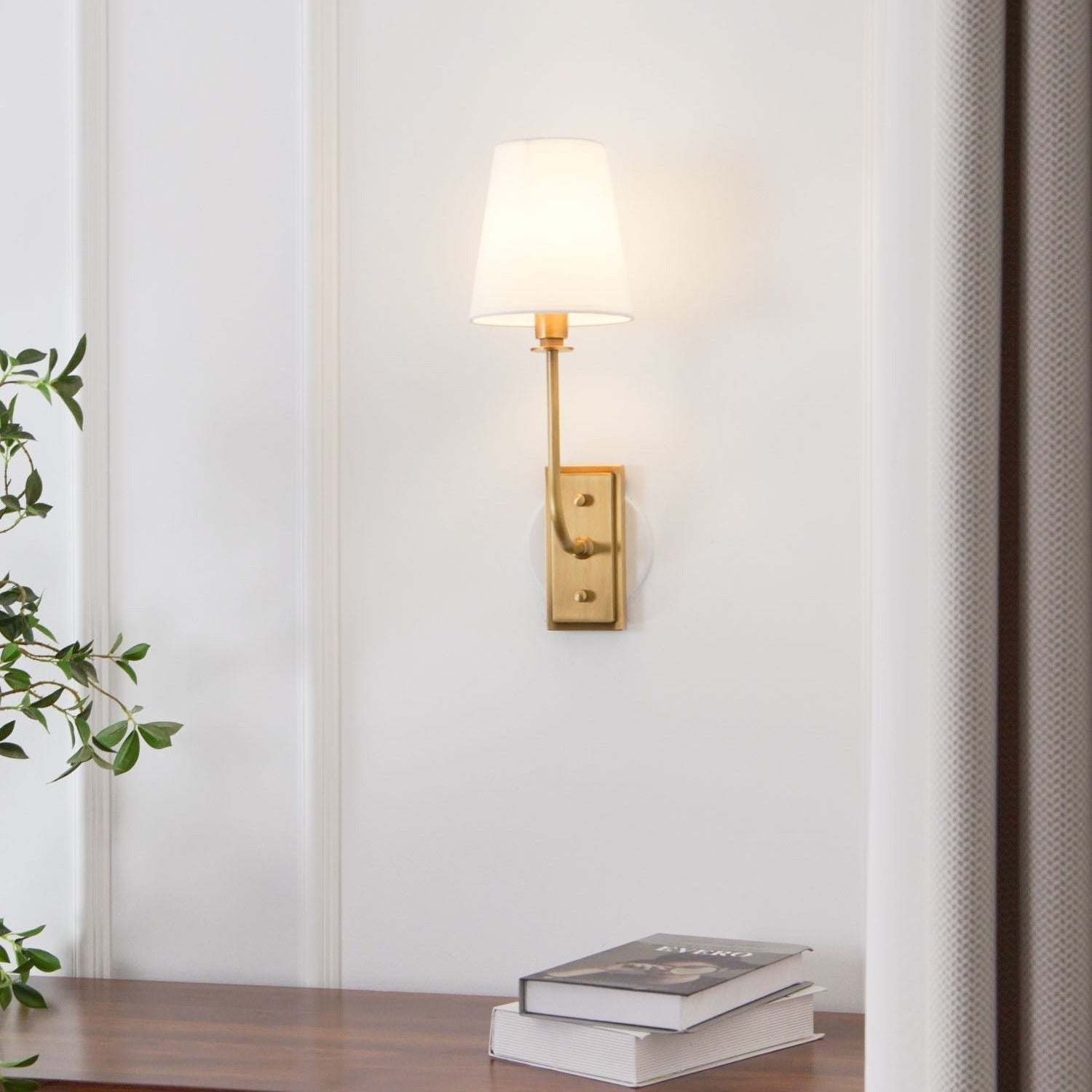 Silva Lámpara de Pared con Pantalla Cónica de Tela — imagen 11 | Aura Lighting
