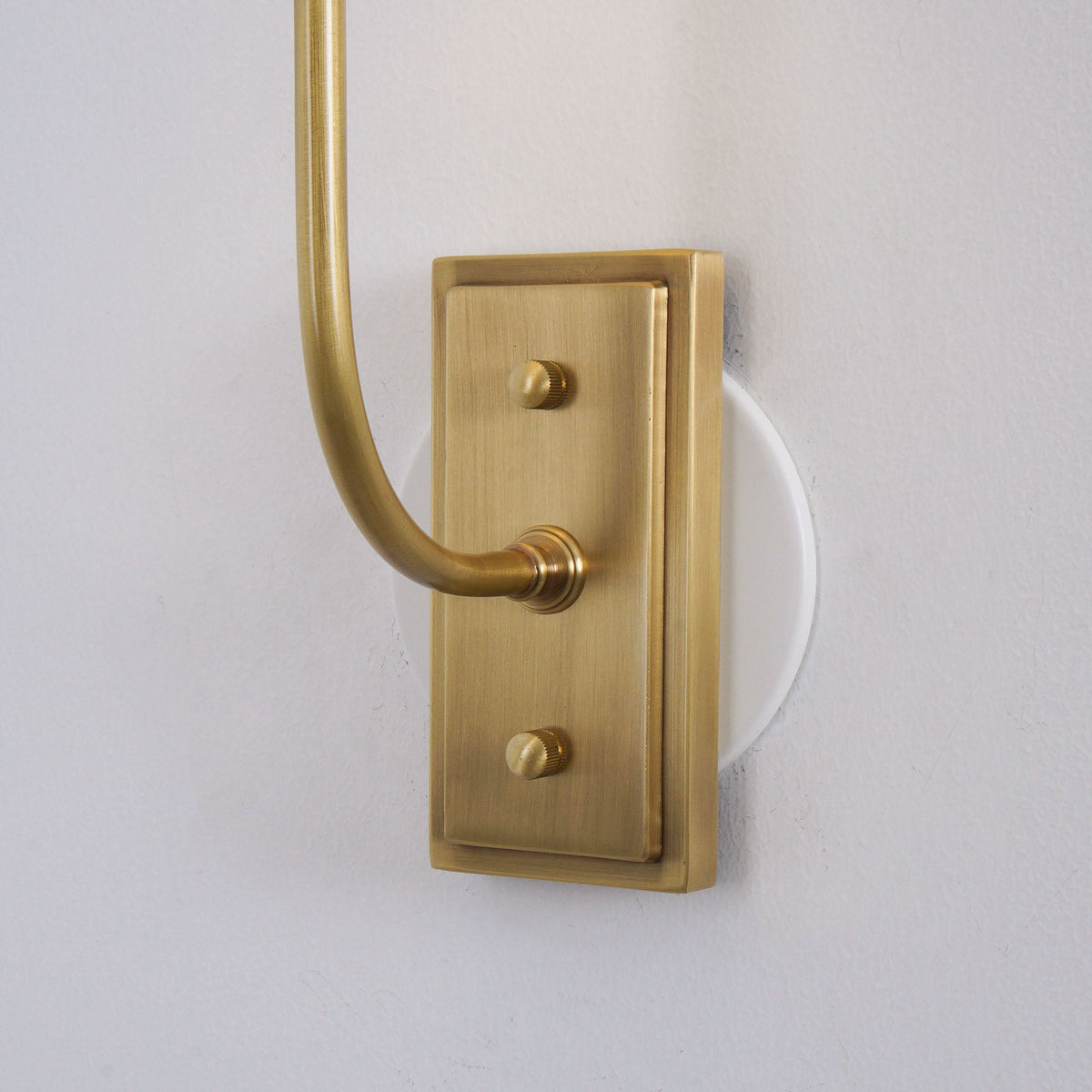 Silva Lámpara de Pared con Pantalla Cónica de Tela — imagen 30 | Aura Lighting