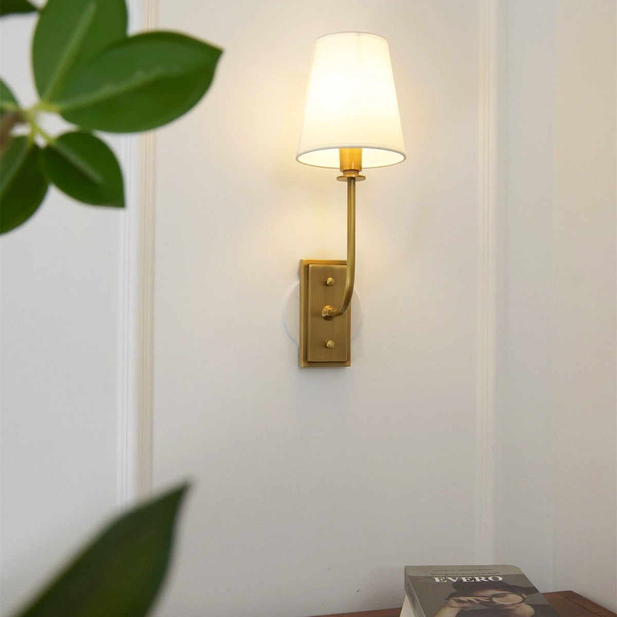 Silva Lámpara de Pared con Pantalla Cónica de Tela — imagen 8 | Aura Lighting