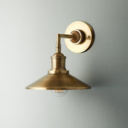 Silva Lámpara de Pared Interior de Latón — imagen 3 | Aura Lighting