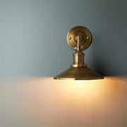 Silva Lámpara de Pared Interior de Latón — imagen 6 | Aura Lighting