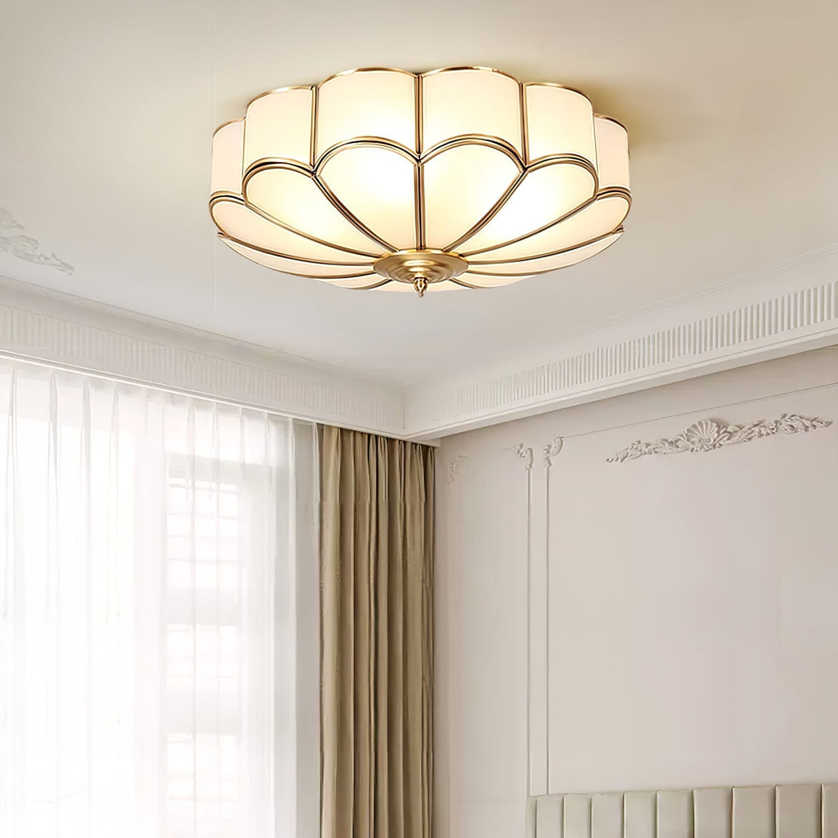Tiffany Lámpara de Techo en Forma de Flor de Vidrio Esmerilado y Latón — imagen 9 | Aura Lighting