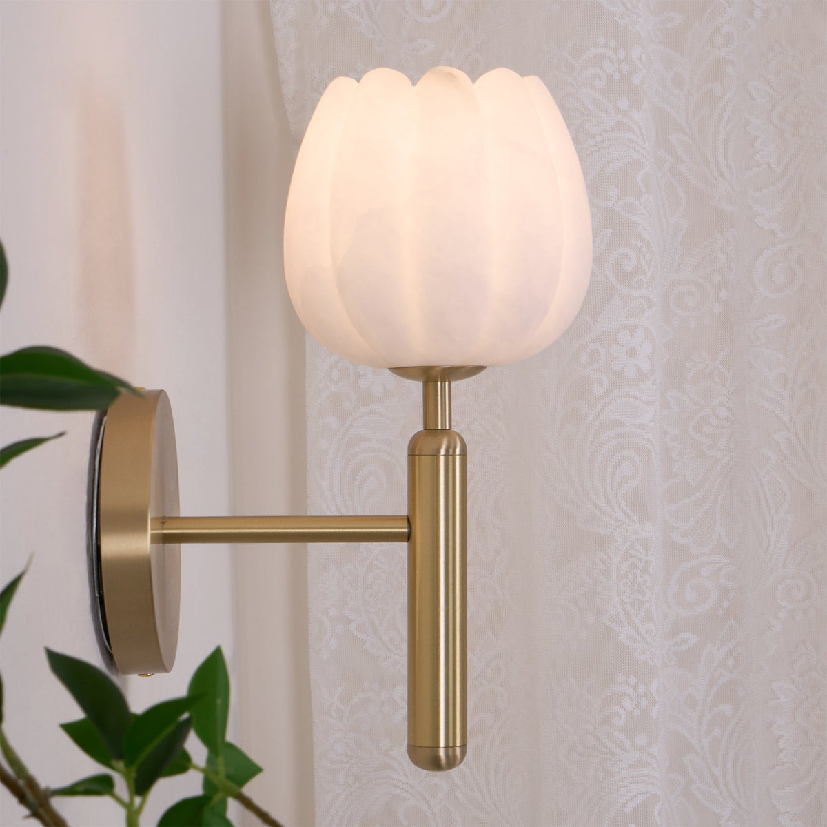 Valentina Lámpara de Pared con Flores de Alabastro — imagen 14 | Aura Lighting