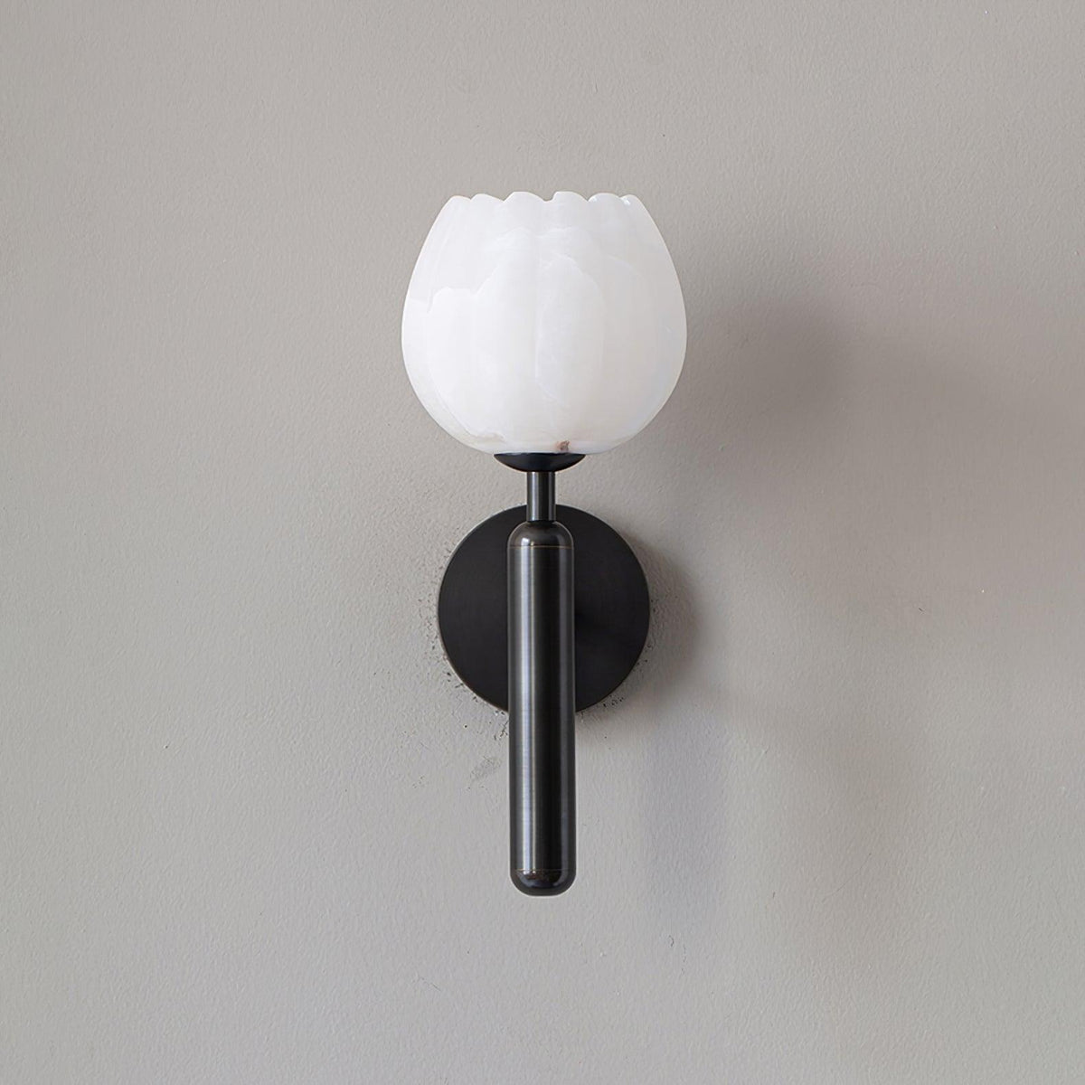 Valentina Lámpara de Pared con Flores de Alabastro — imagen 18 | Aura Lighting