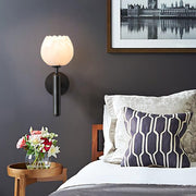 Valentina Lámpara de Pared con Flores de Alabastro — imagen 19 | Aura Lighting