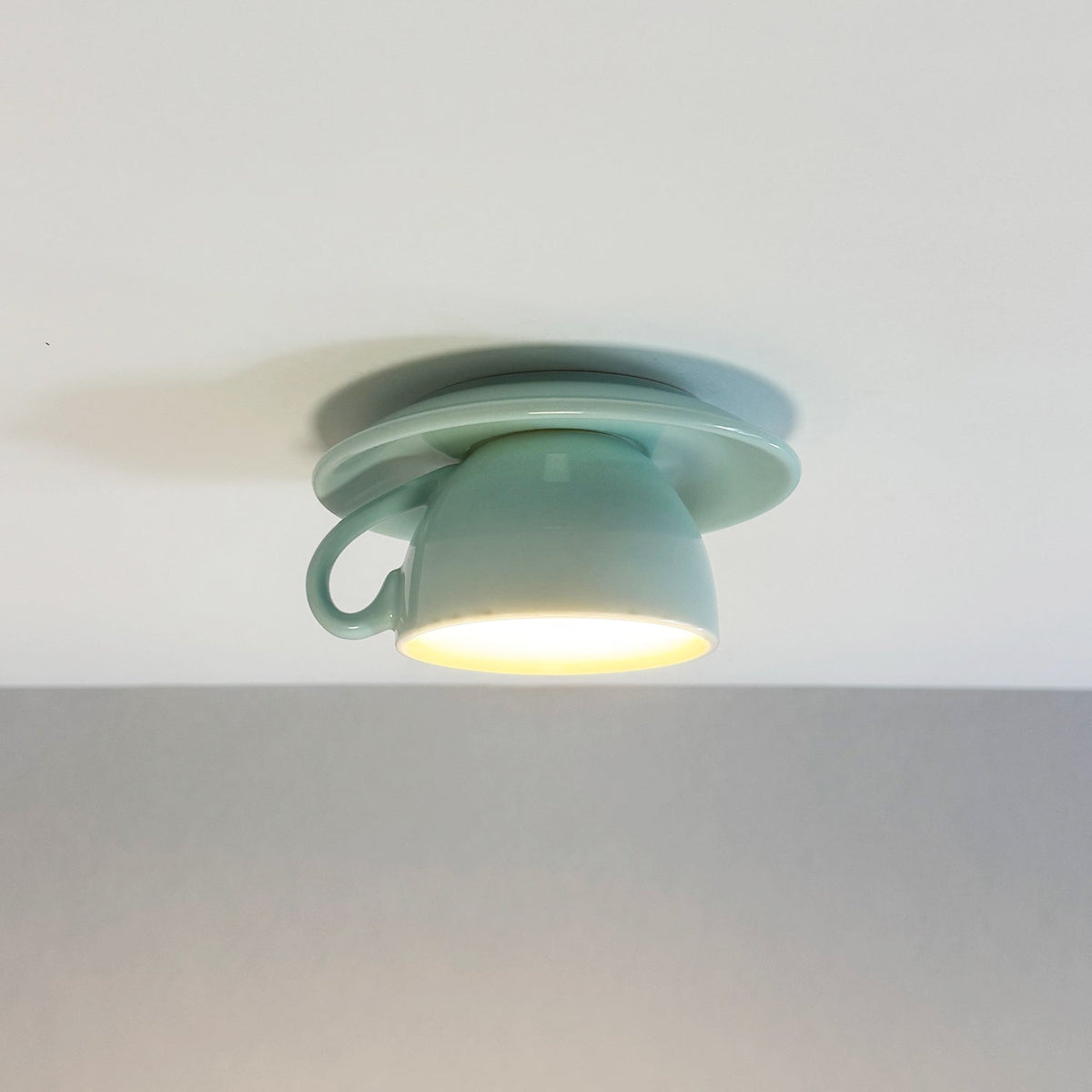Valentina Lámpara de Techo Modern Coffee Cups Ceramic Flush Azul/Rosa/Amarillo — imagen 15 | Aura Lighting