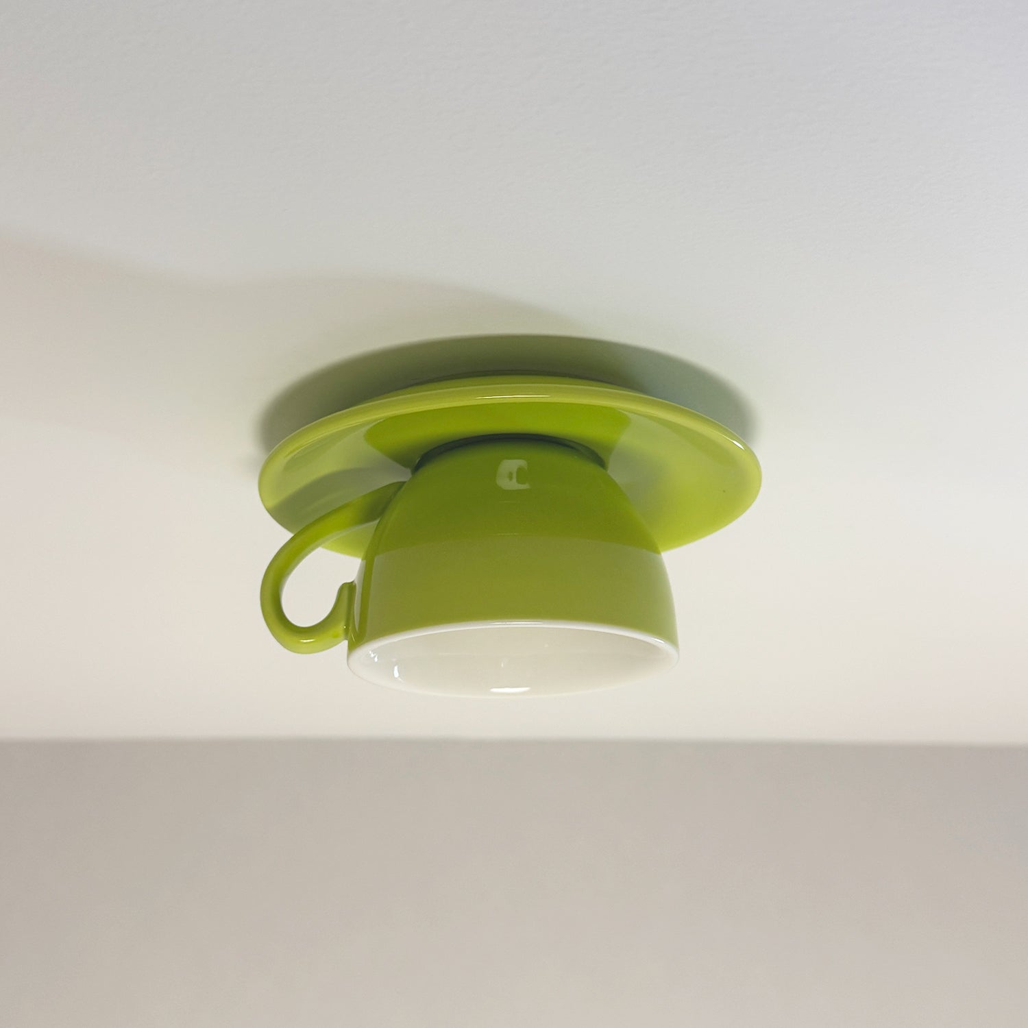 Valentina Lámpara de Techo Modern Coffee Cups Ceramic Flush Azul/Rosa/Amarillo — imagen 16 | Aura Lighting