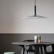 Valentina Moderna Sombrero Metal Lámpara Colgante Negra/Roja/Blanca — imagen 2 | Aura Lighting
