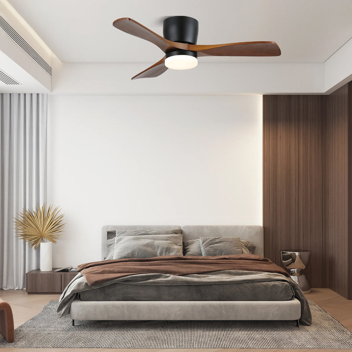 Ventilador de techo Brinor mostrando sus aspas de madera