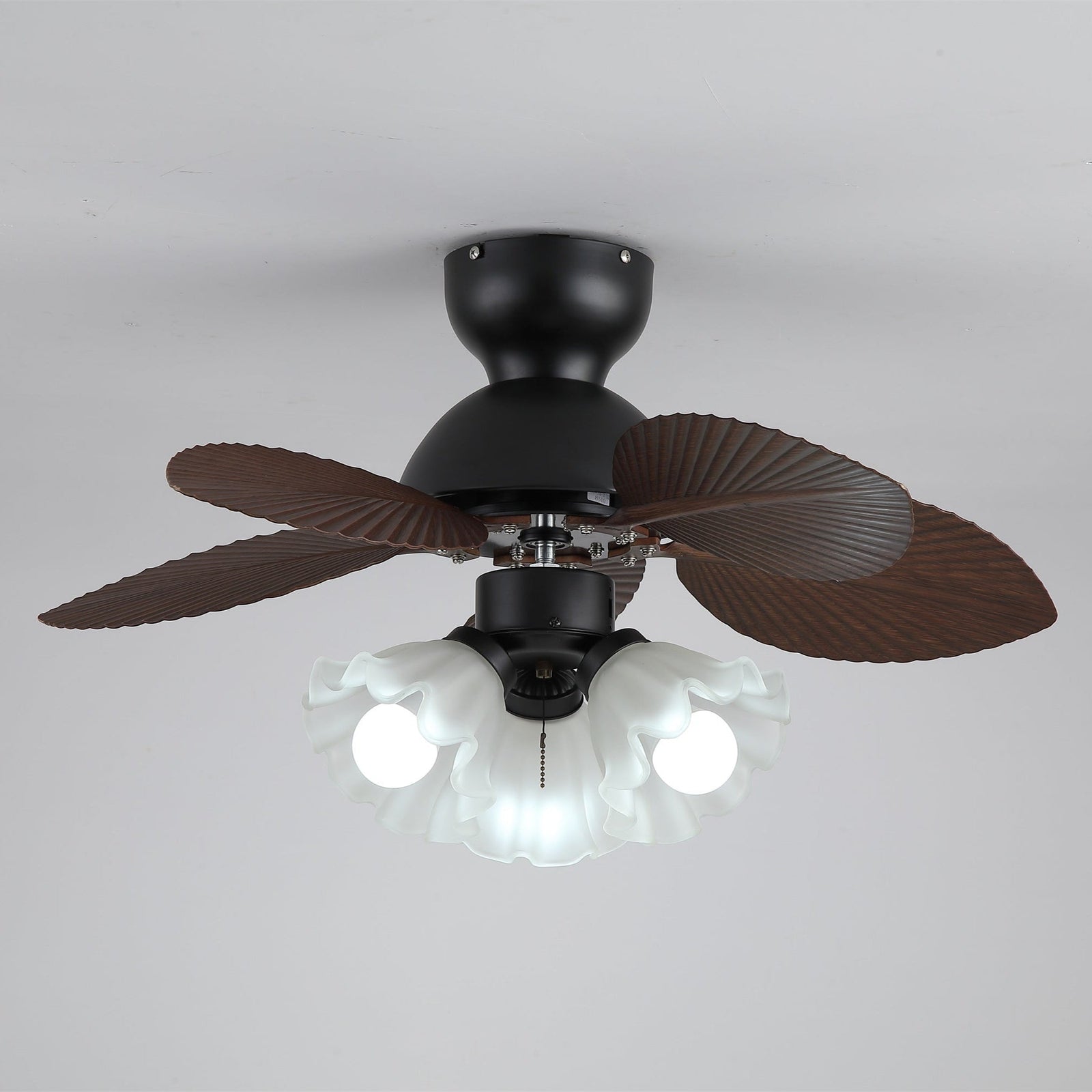 Ventilador de Techo con Luz Qers desde un ángulo diferente