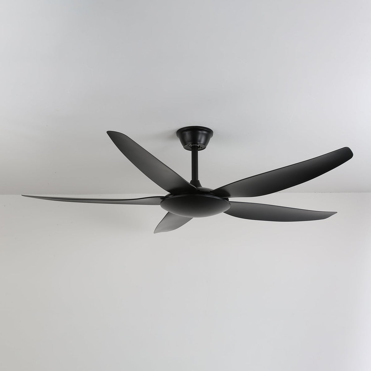 Detalle de la pantalla acrílica del Ventilador de Techo Onyxa con Luz