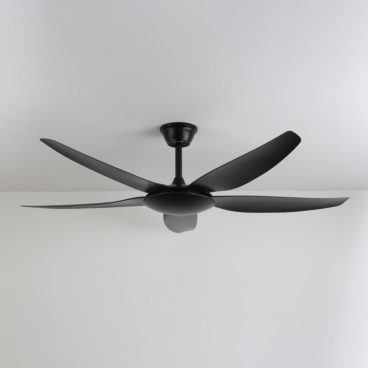 Ventilador de Techo Onyxa con Luz y aspas en movimiento