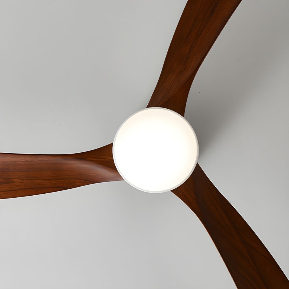 Ventilador de Techo Moderno de Madera Elena con Luz en un dormitorio