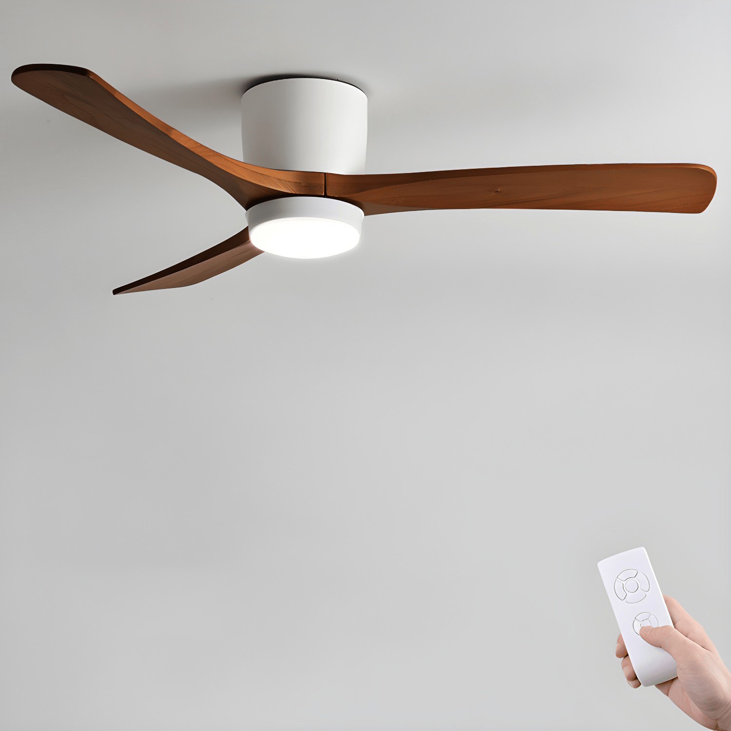 Ventilador de Techo Moderno de Madera Elena con Luz en un comedor