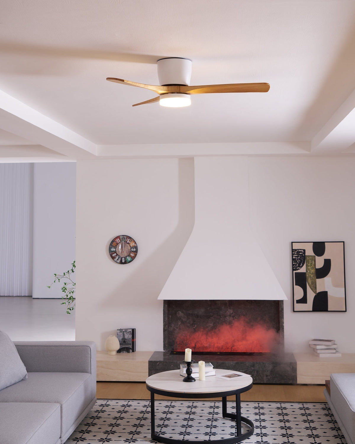 Ventilador de Techo Moderno de Madera Elena con Luz demostrando su funcionamiento silencioso