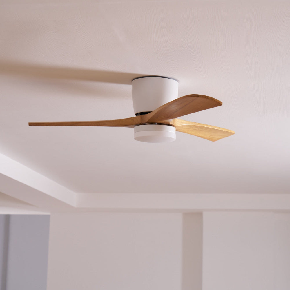 Ventilador de Techo Moderno de Madera Elena con Luz en acabado Blanco