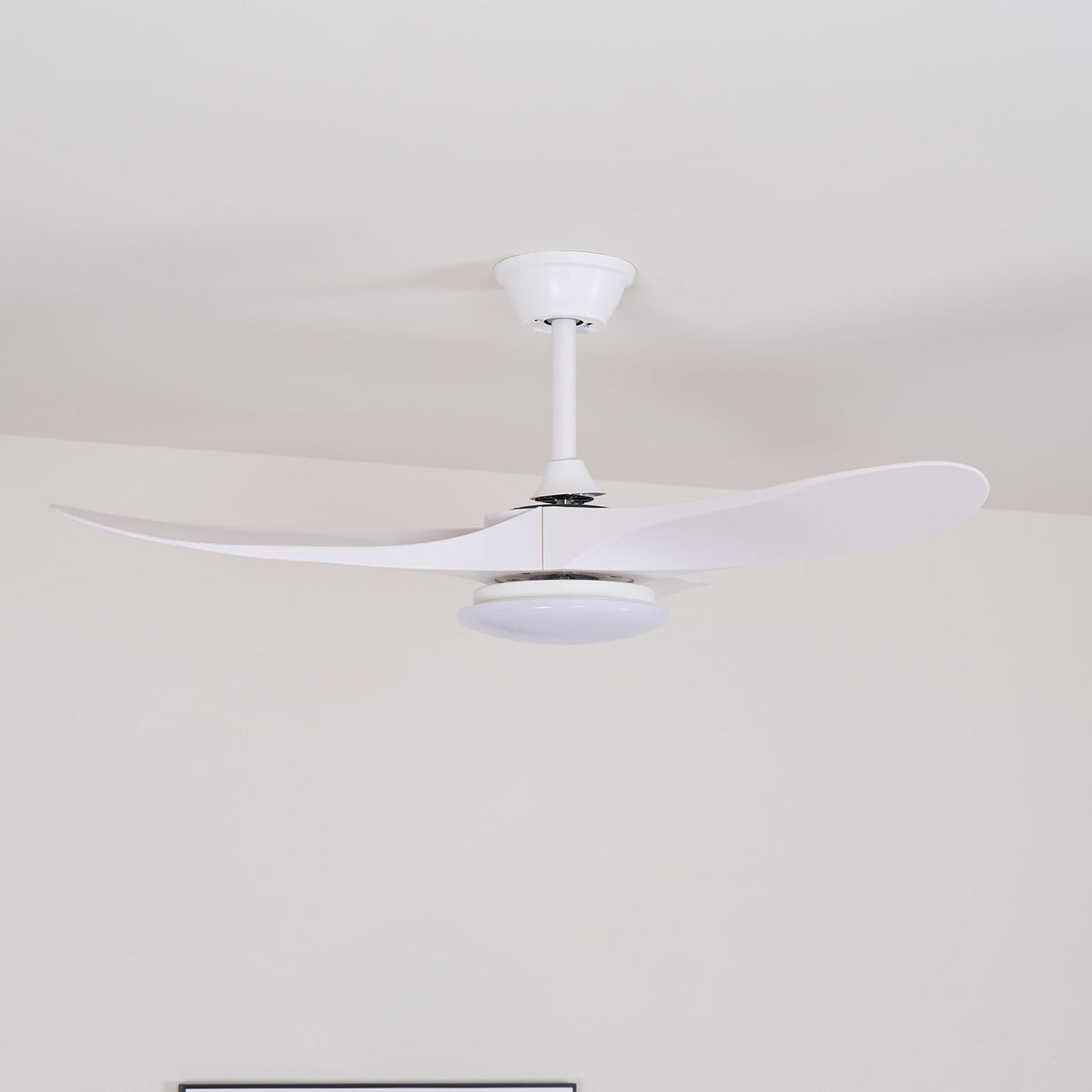 Ventilador de Techo Moderno Velix de Madera con Luz, cableado para una instalación segura